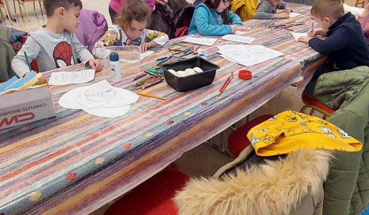 22. fotografia fotogalérie Zdobenie veľkonočných vajíčok v spolupráci s TSP a KC.