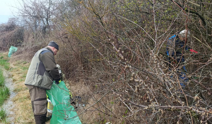 4. fotografia fotogalérie Brigáda čistý revír-čistá príroda-čistá obec 18.3.2024