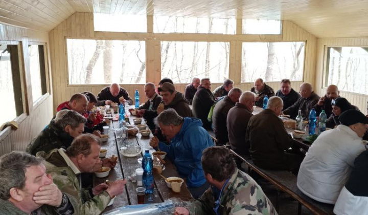 15. fotografia fotogalérie Brigáda čistý revír-čistá príroda-čistá obec 18.3.2024