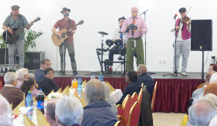 12. fotografia fotogalérie Úcta k starším