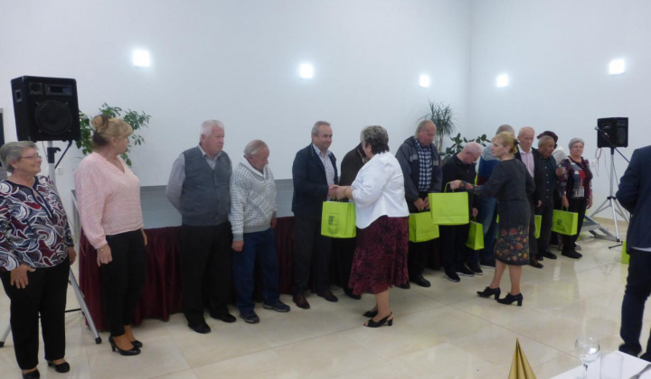 13. fotografia fotogalérie Úcta k starším