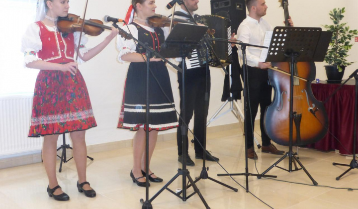 13. fotografia fotogalérie Stavanie mája