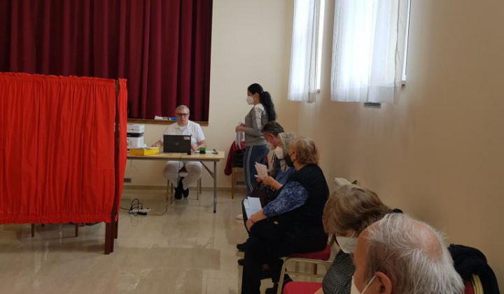 12. fotografia fotogalérie Očkovanie proti ochoreniu COVID-19 v obci Hlinné