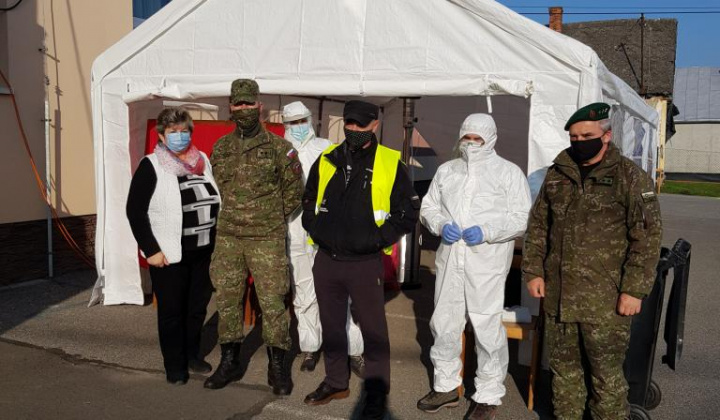 16. fotografia fotogalérie Testovanie COVID-19 - rok 2020