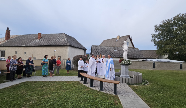 6. fotografia fotogalérie Posvätenie  sochy Panny Márie v Rímskokatolickej cirkvi obci 22.08.2024
