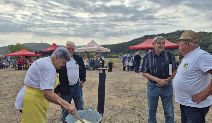 4. fotografia fotogalérie Okresná organizácia Jednoty dôchodcov- 1. ročník ''Varenia guľášu''